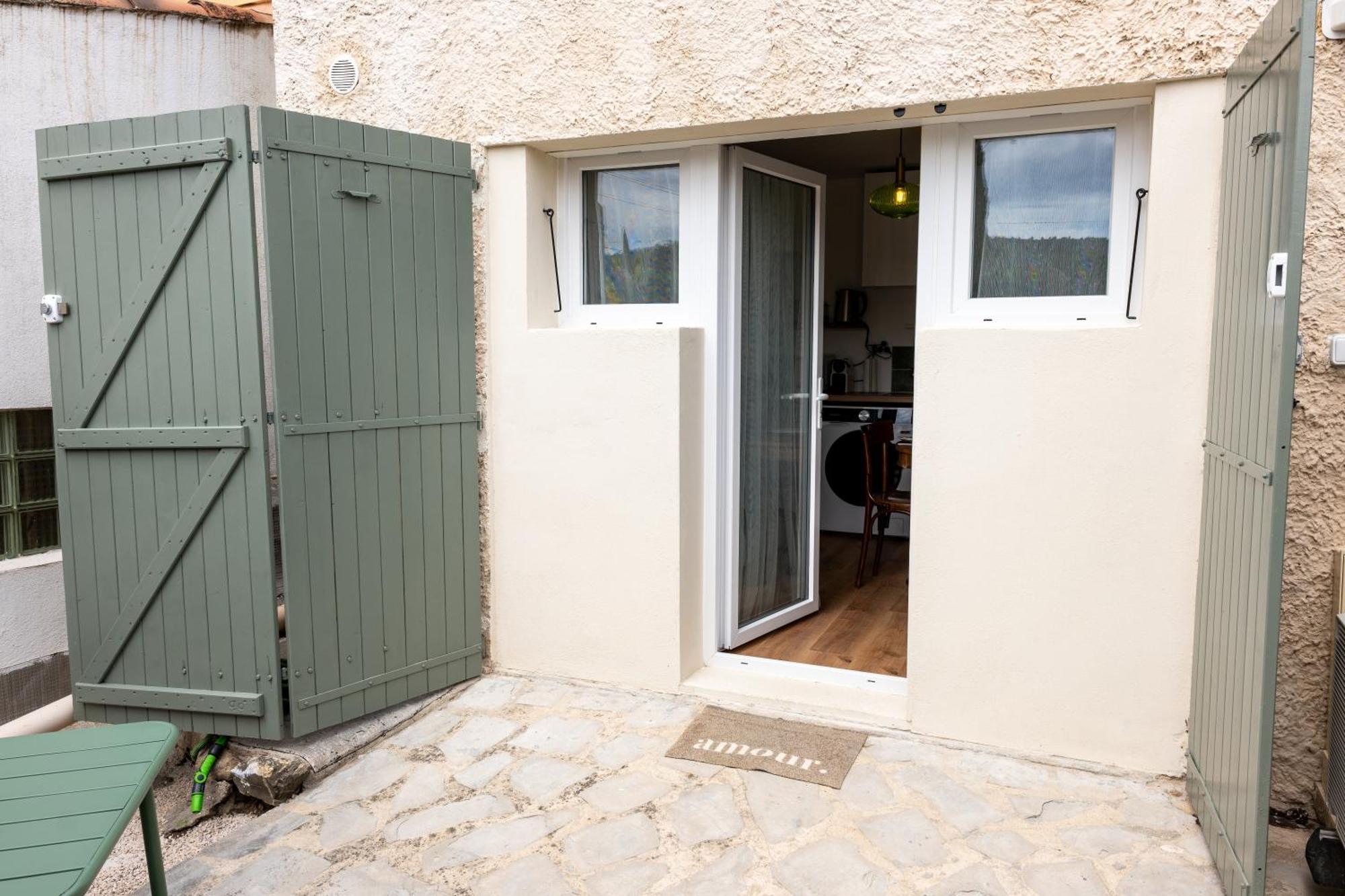La Tiny - Sleep In La Ciotat Apartment Exterior photo